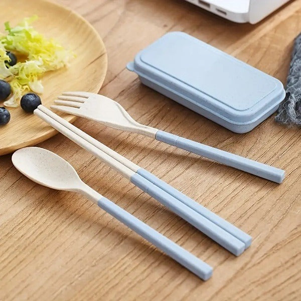 3-Piece Foldable Tableware Set – Portable Spoon, Fork & Chopsticks for Travel, Office & Outdoor Use(Random Color-Pack of 1)