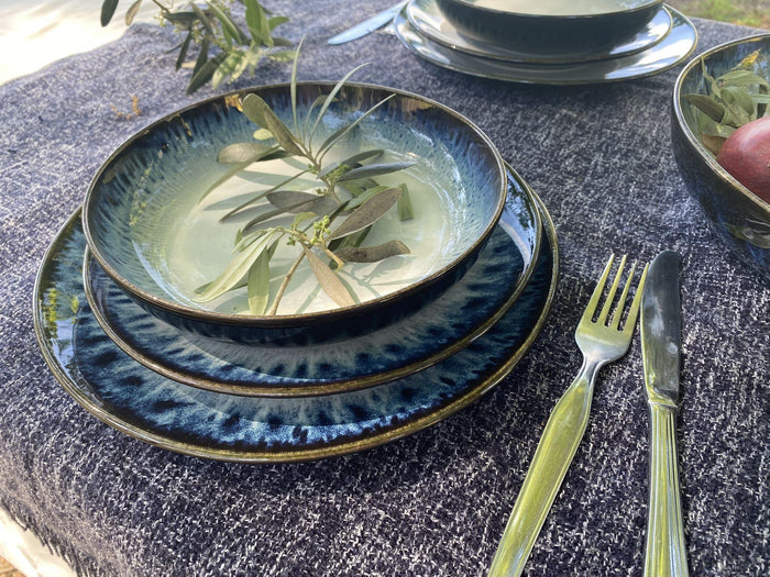 Aime reactive blue white plates
