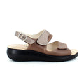 Bred lädersandal med kardborre från OrtoMed