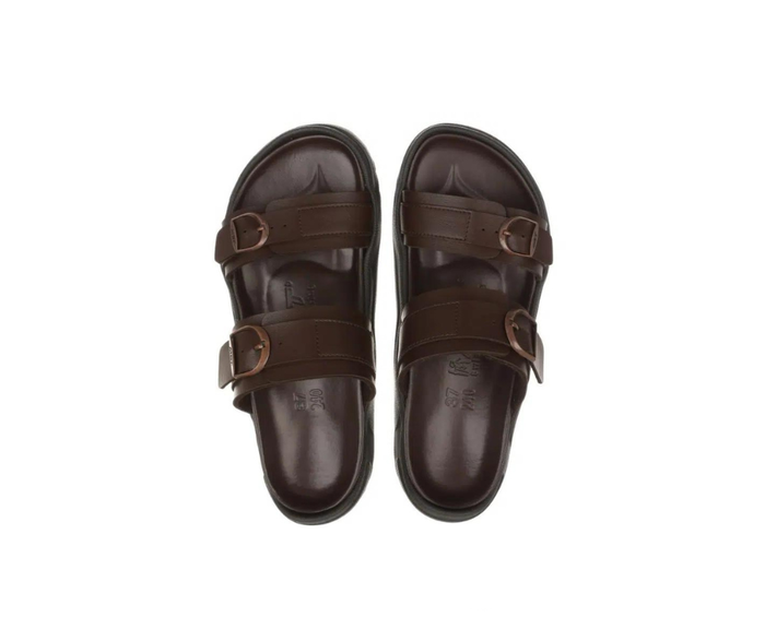 Brun slip-on sandal för dam från MBT med ergonomisk innersula