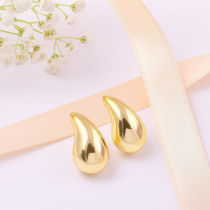 Classic Gold Teardrop Earrings for Women – Elegant Stud Earrings, Lightweight Daily Wear & Party Jewelry (1 Pair)
