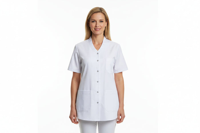 Elegant hvid tunika med god pasform fra Nybo Workwear