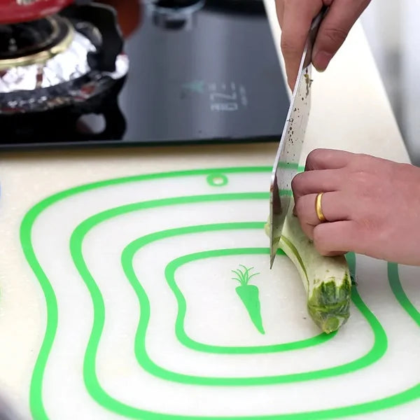Flexible Transparent Cutting Board – Chopping Mat for Vegetables & Fruits, Non-Slip Kitchen Board (Random color-Pack of 1)