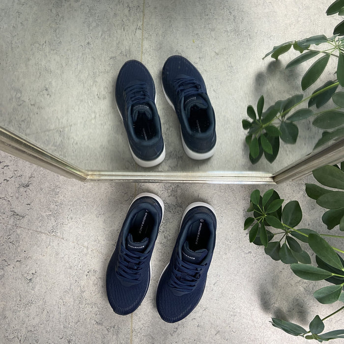 Mörkblå ComfortFit-sneakers från Endurance