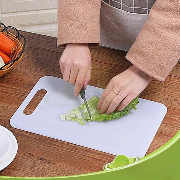 Multi-functional Plastic Kitchen Cutting Board (25*16*0.6 Cm)